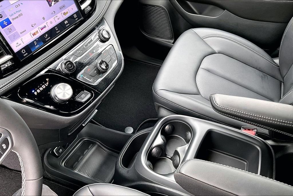 New 2026 Chrysler Pacifica Select FWD image 11