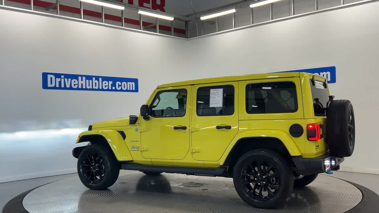 Used 2023 Jeep Wrangler Unlimited Sahara w/ Cold Weather Group AWD/4WD image 8