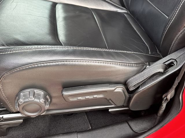 Used 2018 Jeep Wrangler Unlimited Sahara w/ Cold Weather Group image 25