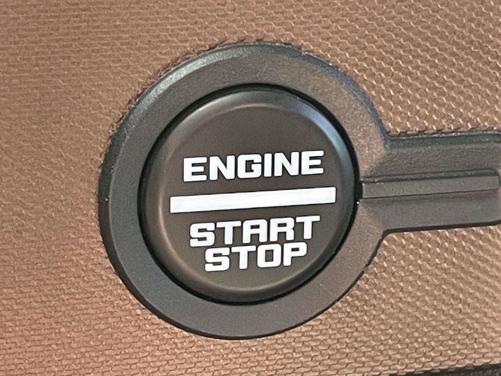 Used 2023 Ford Bronco Outer Banks image 24