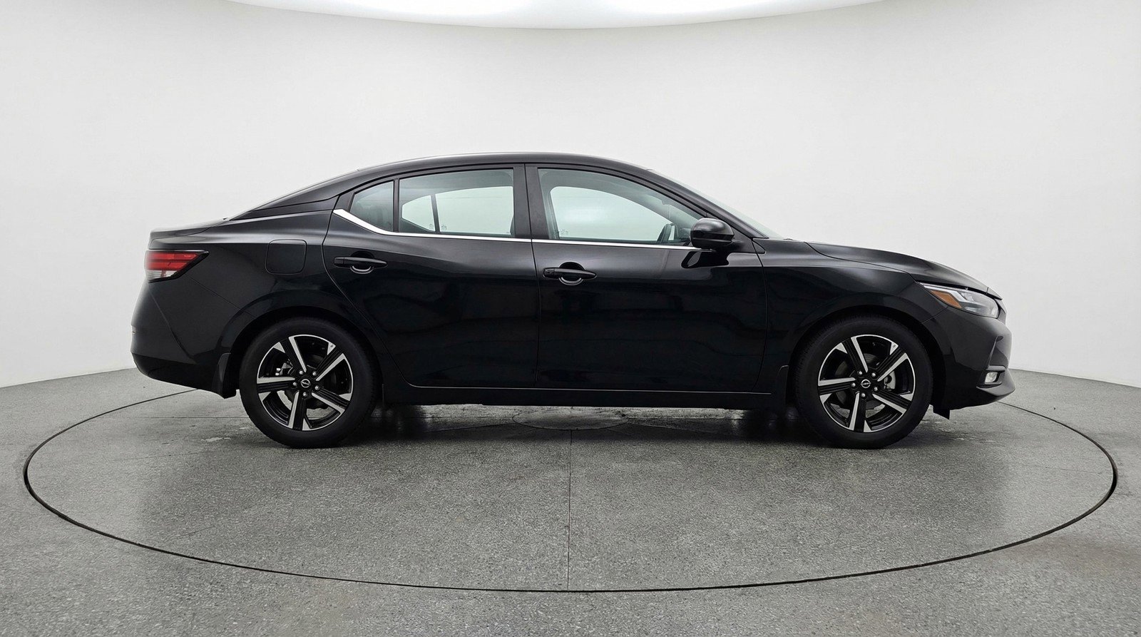 Used 2025 Nissan Sentra SV FWD image 11