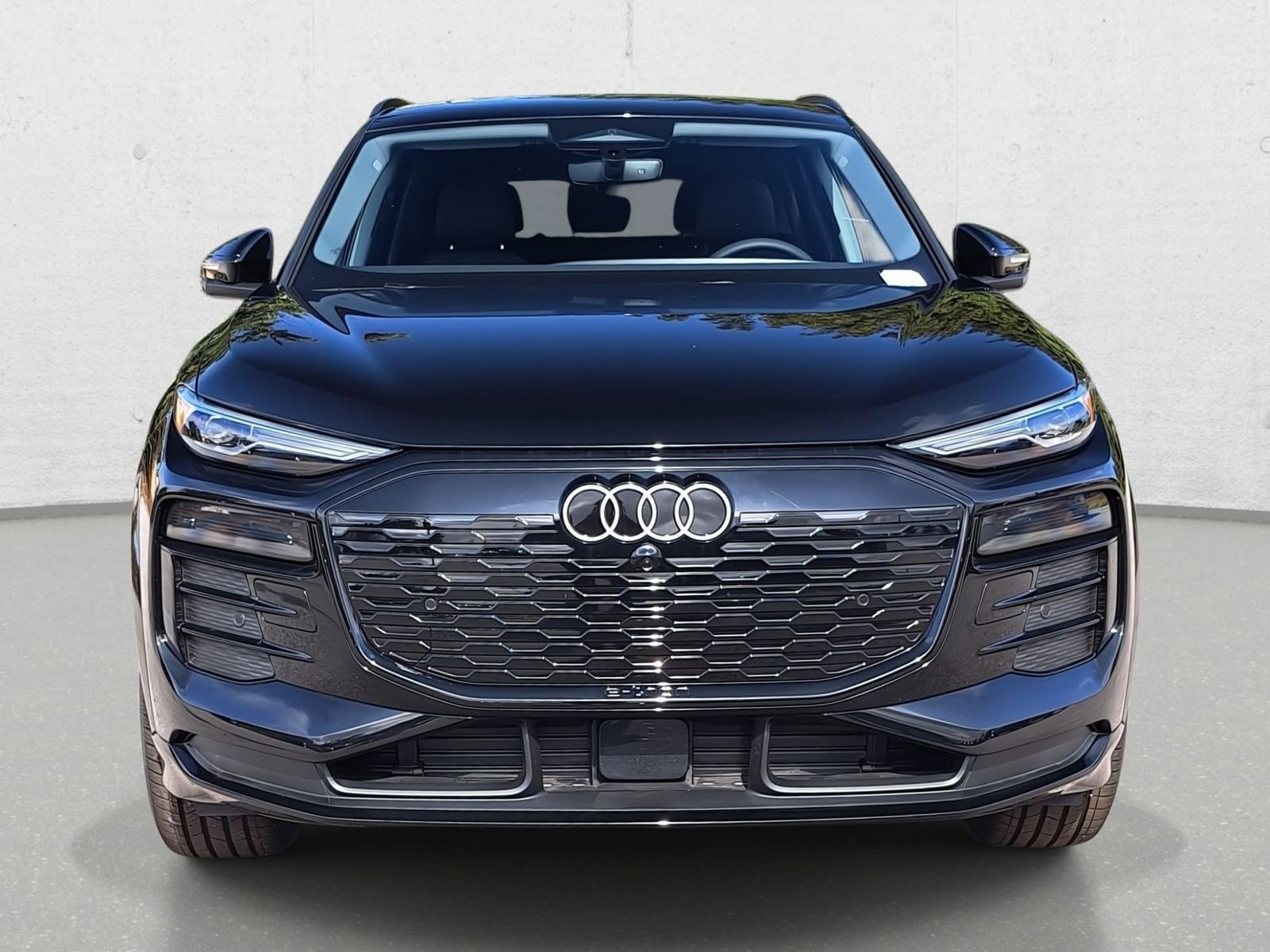 New 2025 Audi Q6 e-tron Premium image 2