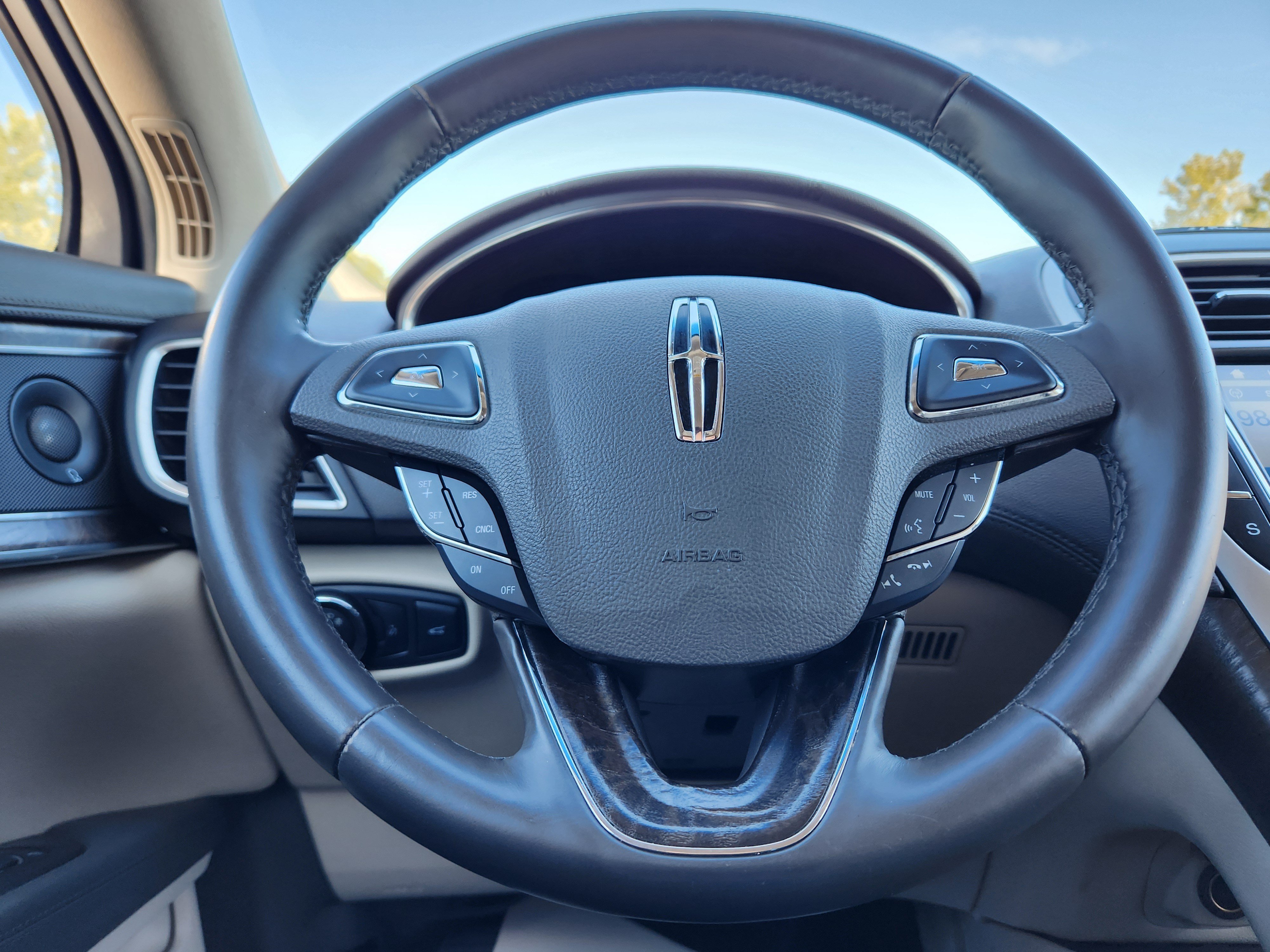 Used 2016 Lincoln MKX Select w/ Select Plus Package FWD image 21