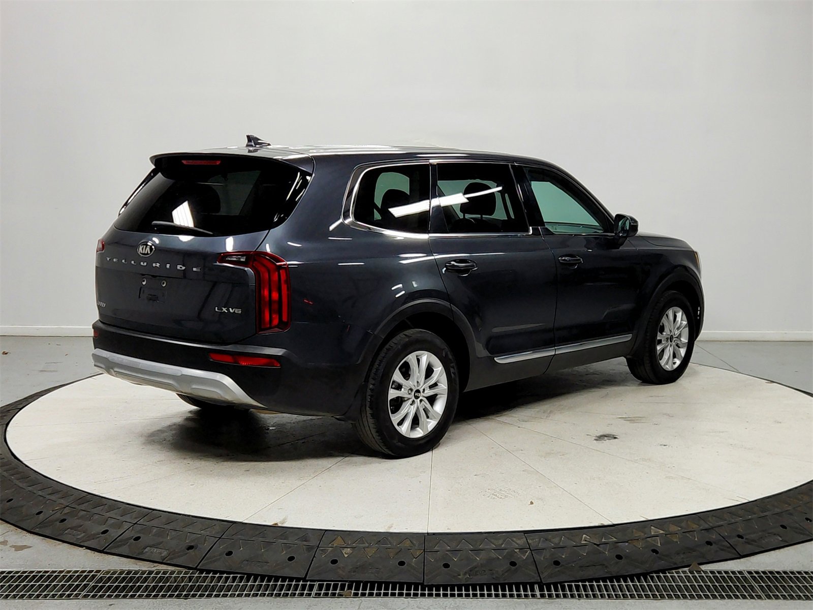 Used 2021 Kia Telluride LX image 7