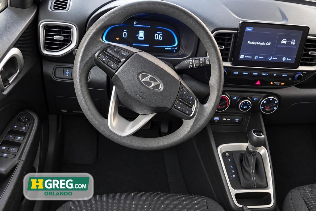Used 2023 Hyundai Venue SE w/ Cargo Package FWD image 12