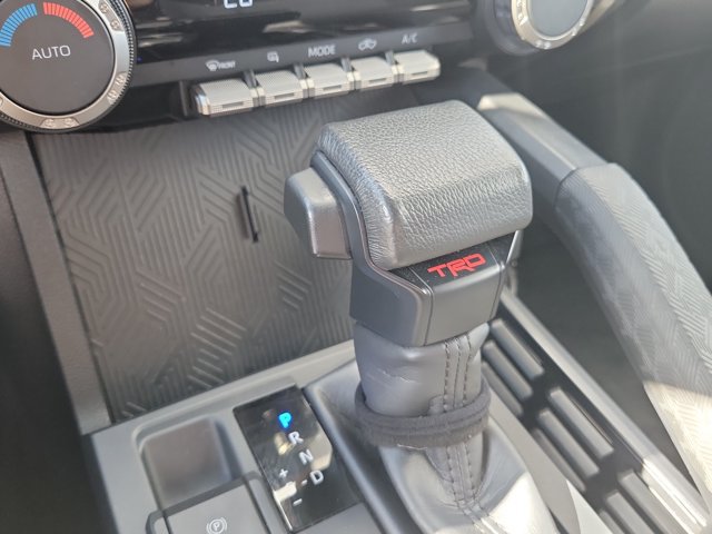 Used 2025 Toyota Tacoma Limited AWD/4WD image 27