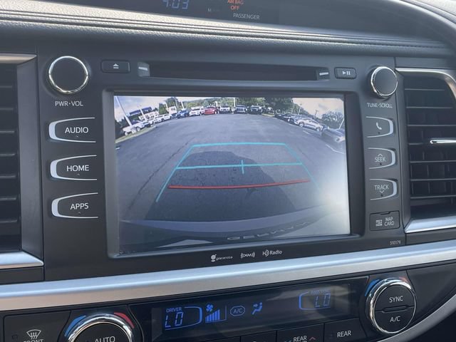 Used 2018 Toyota Highlander XLE AWD/4WD image 21