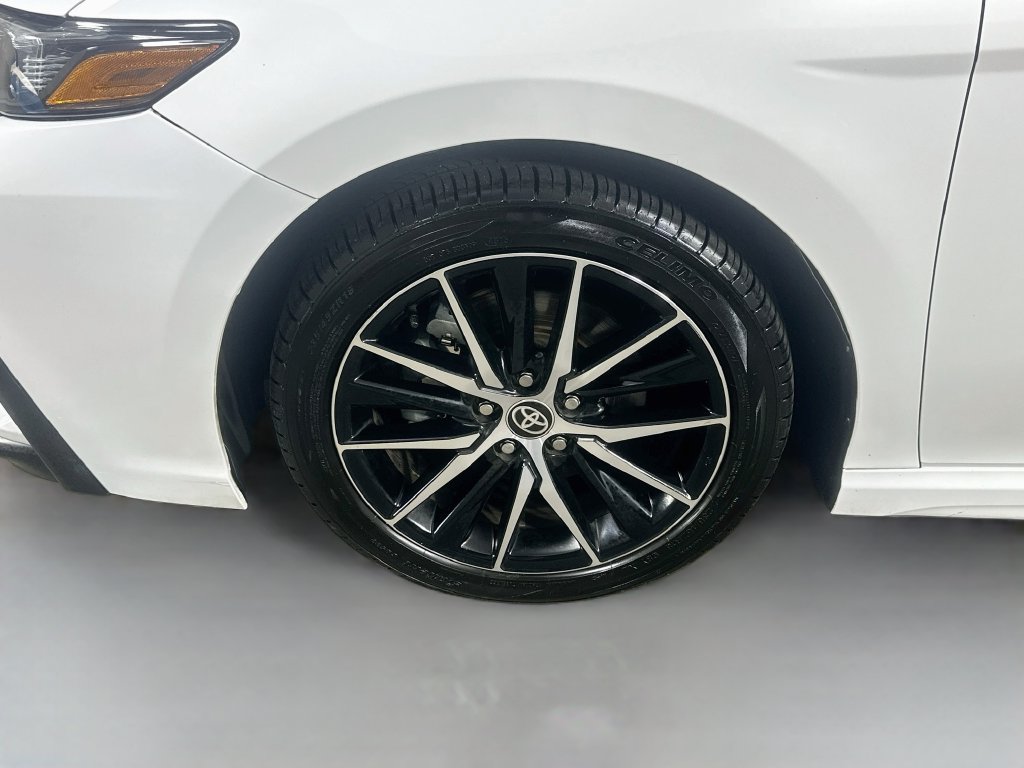 Used 2024 Toyota Camry SE FWD image 8