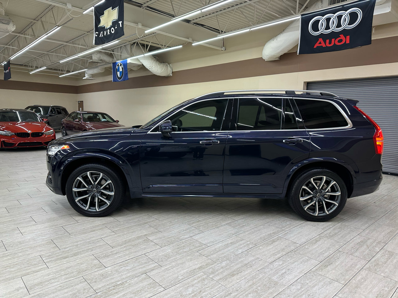 Used 2019 Volvo XC90 T5 Momentum w/ Protection Package Premier image 10