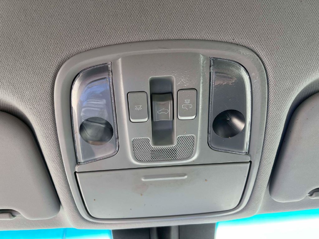 Used 2022 Kia Niro EX Premium FWD image 23