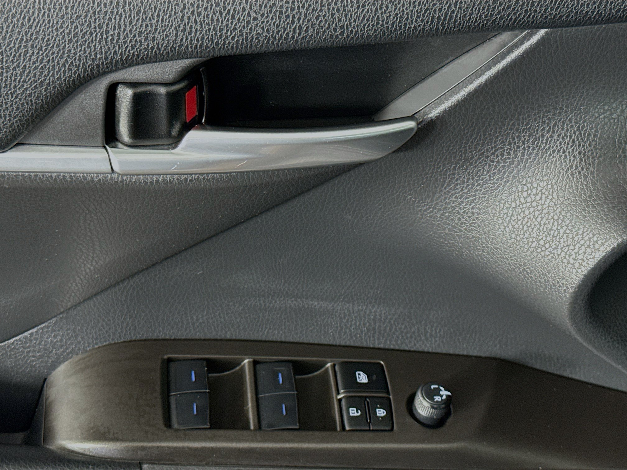 Used 2023 Toyota Camry SE FWD image 22