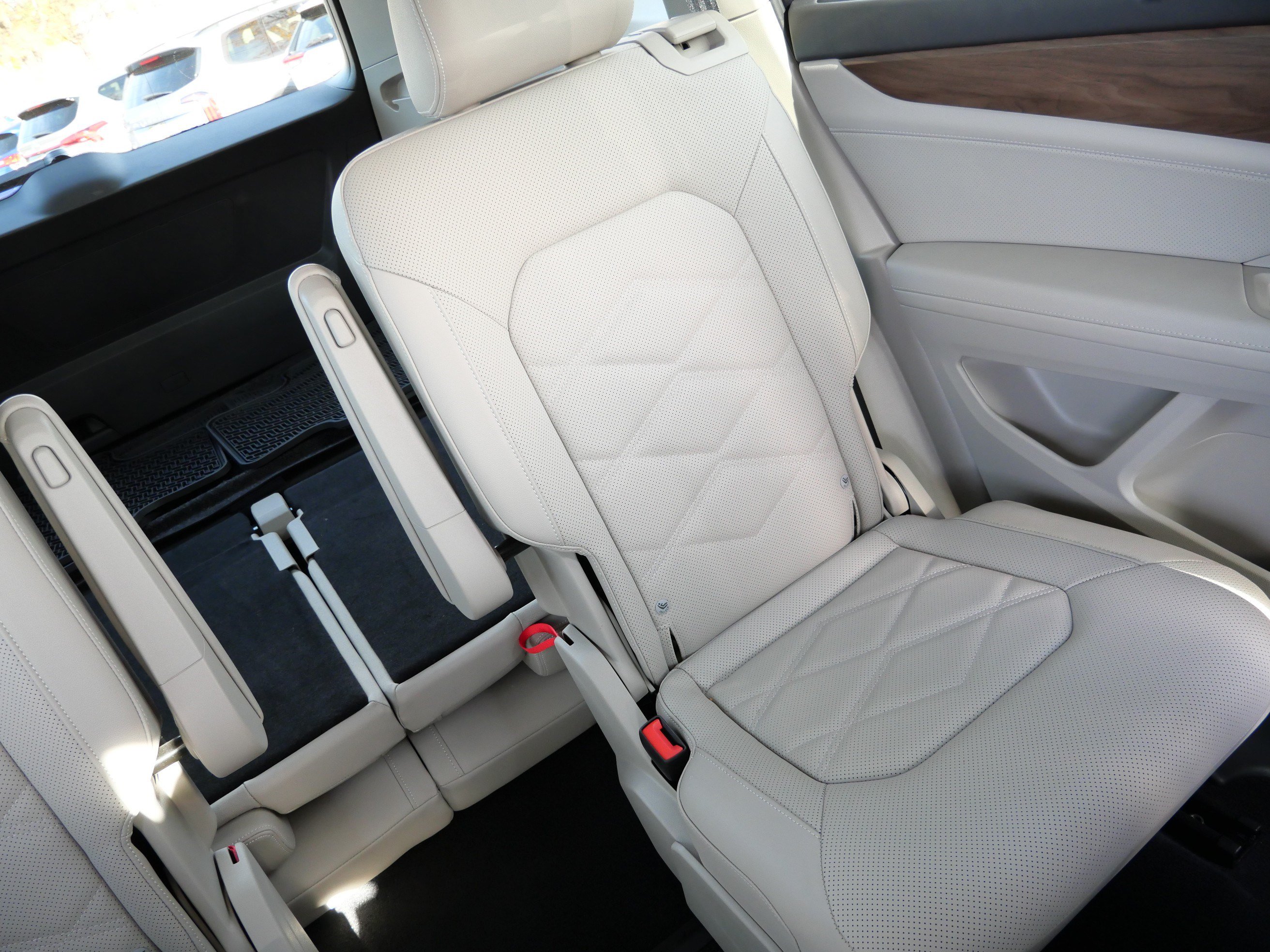 Certified 2026 Volkswagen Atlas SE AWD/4WD image 14