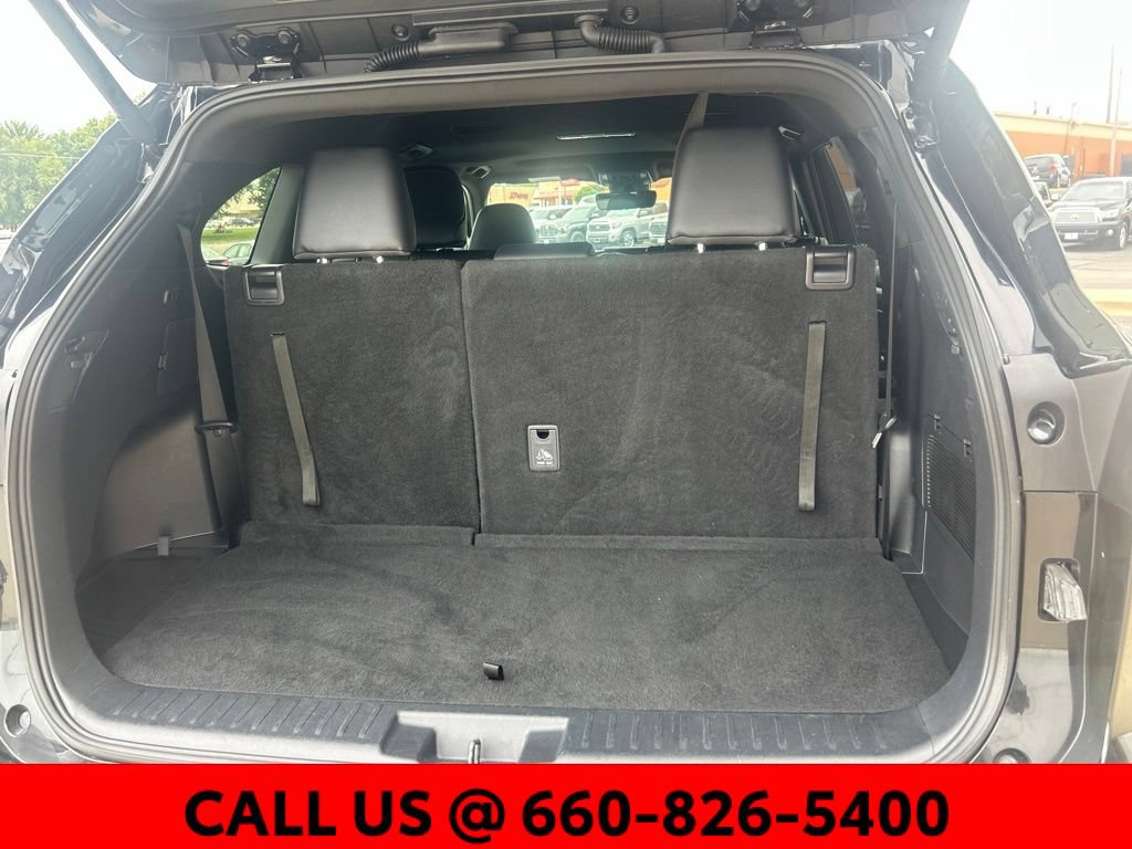 Used 2025 Toyota Highlander XSE AWD/4WD image 14