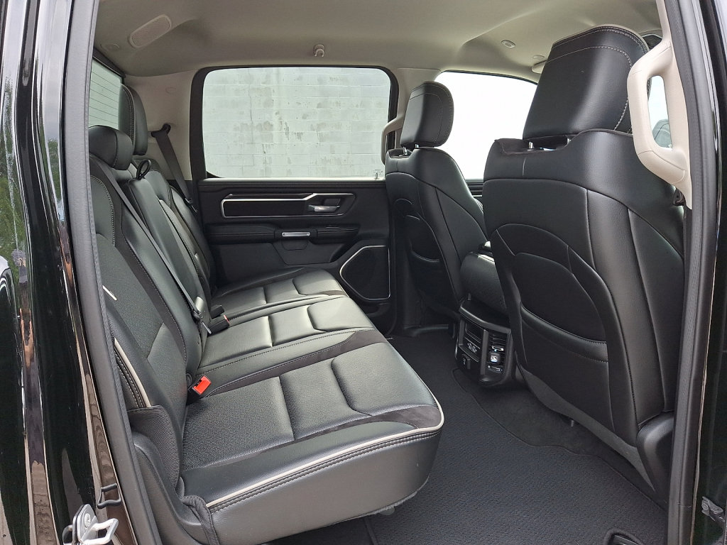 Used 2022 RAM 1500 Laramie AWD/4WD image 15