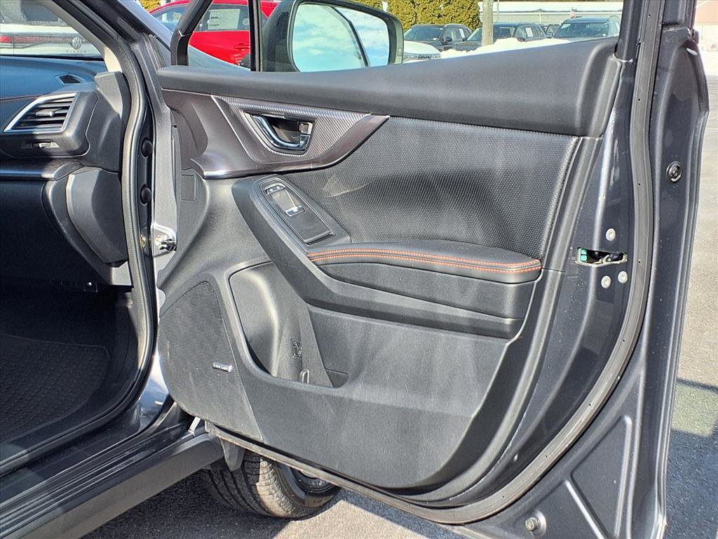 Certified 2022 Subaru Crosstrek 2.5i Limited w/ Moonroof Package 2 image 11