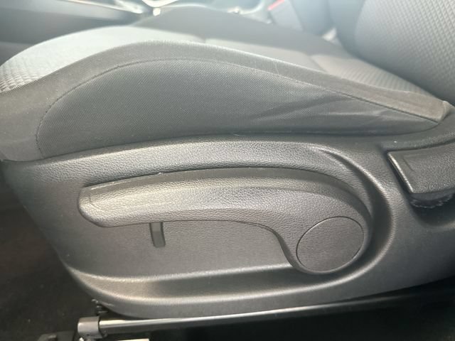 Certified 2025 Kia Soul LX FWD image 16