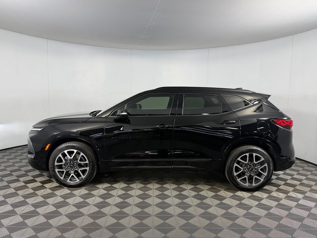 Used 2025 Chevrolet Blazer RS AWD/4WD image 10