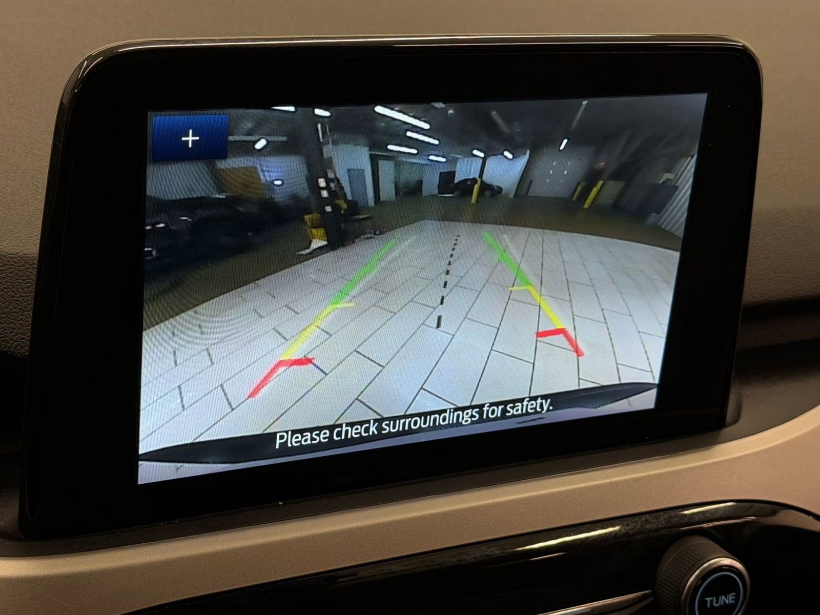 Used 2022 Ford Escape SE image 27