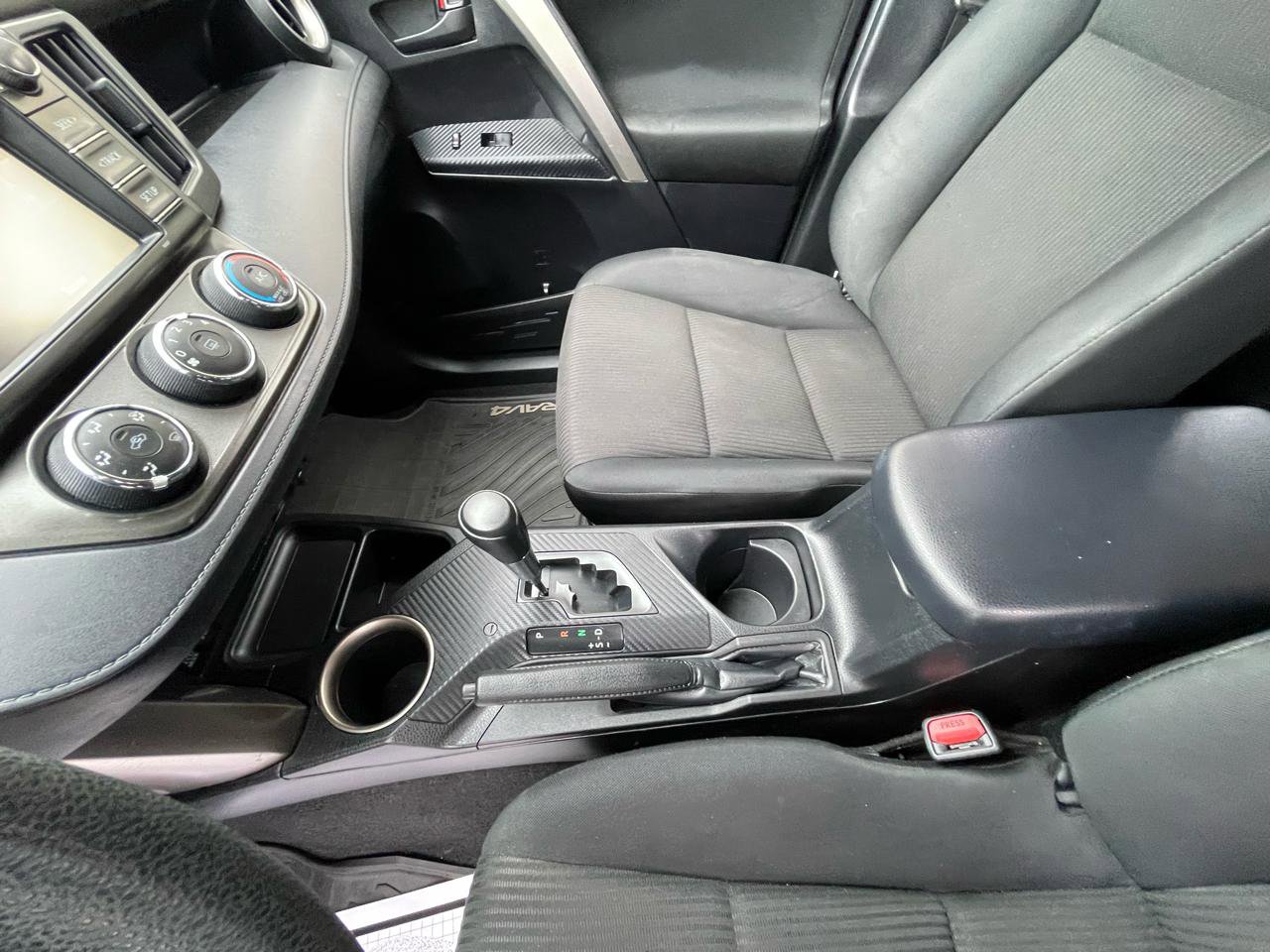 Used 2014 Toyota RAV4 LE image 14