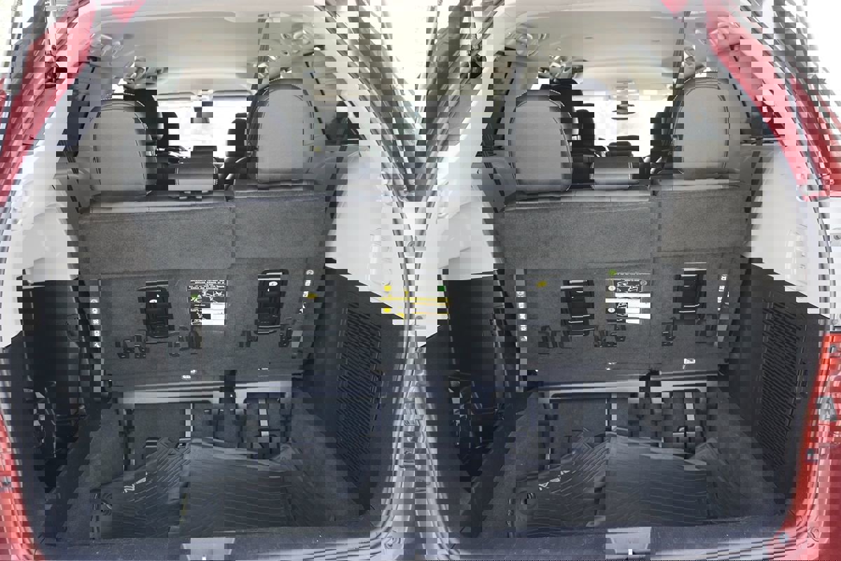 Used 2020 Toyota Sienna SE image 13