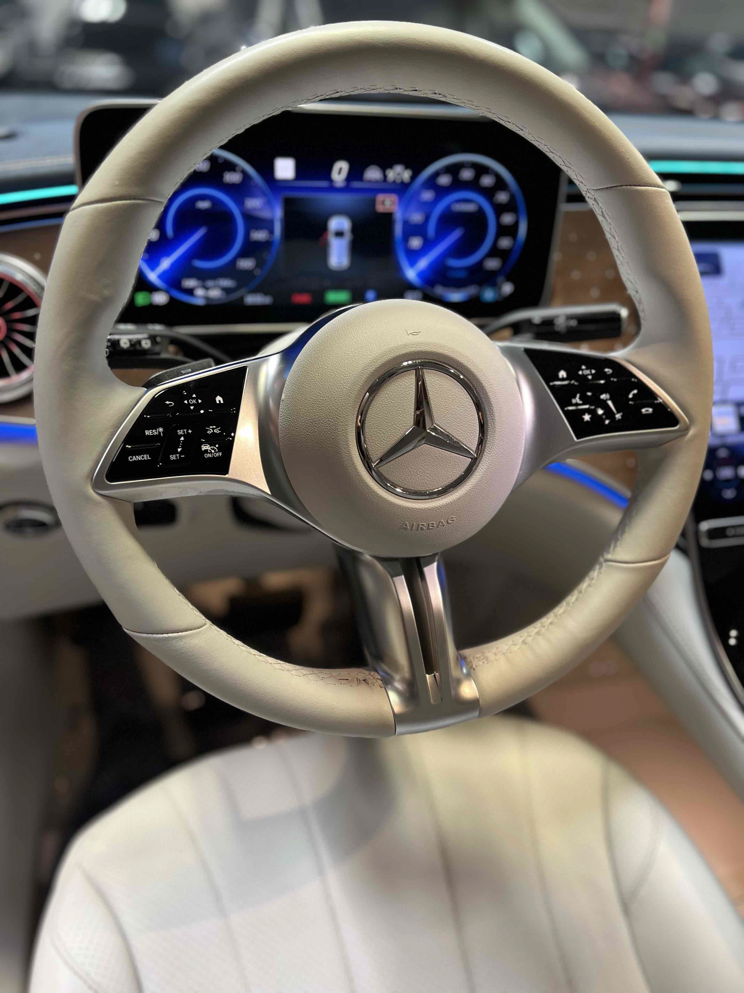 Used 2023 Mercedes-Benz EQE 350+ SUV w/ AMG Line Exterior Package image 24