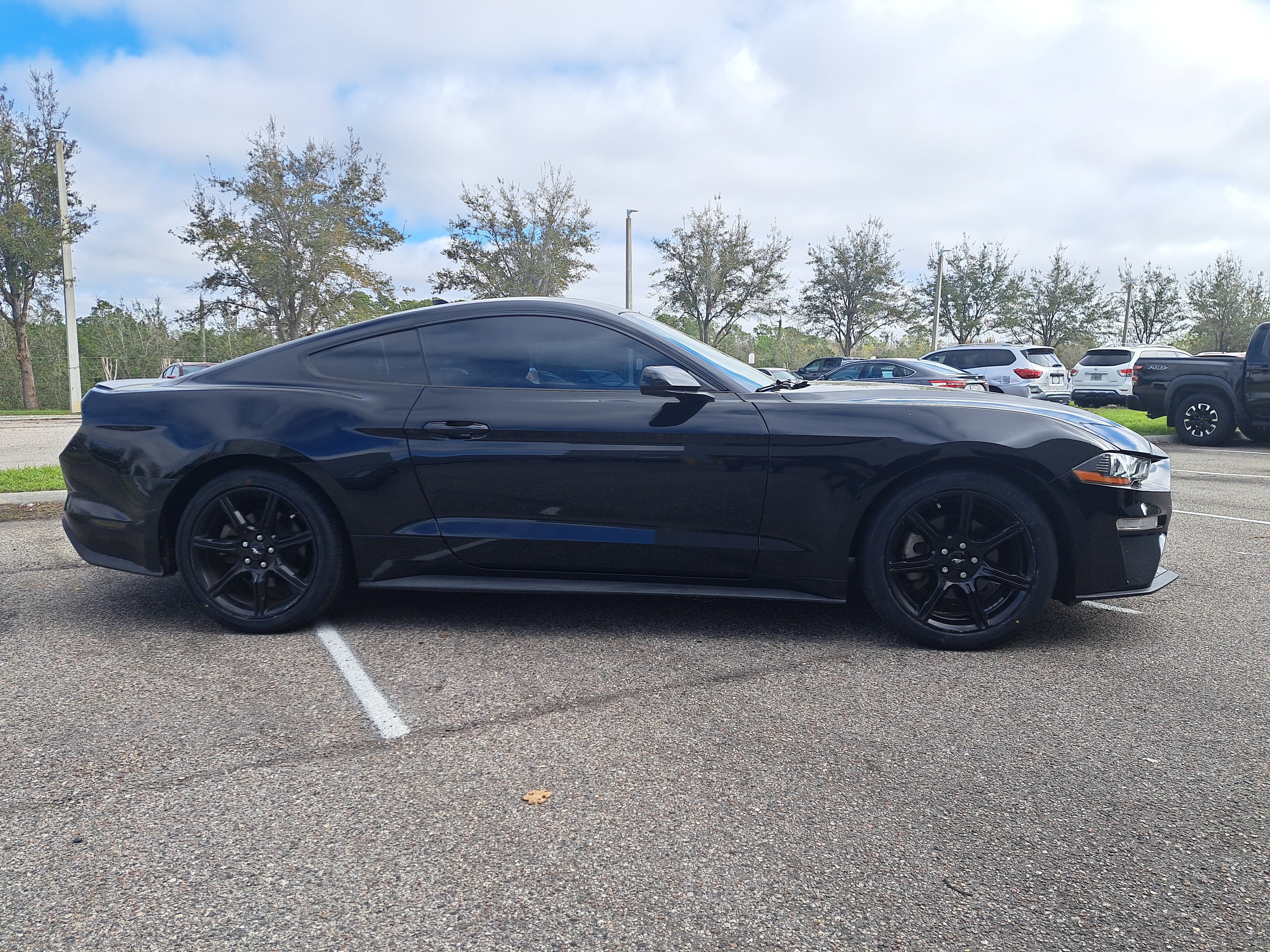 Used 2020 Ford Mustang EcoBoost w/ Equipment Group 101A image 4