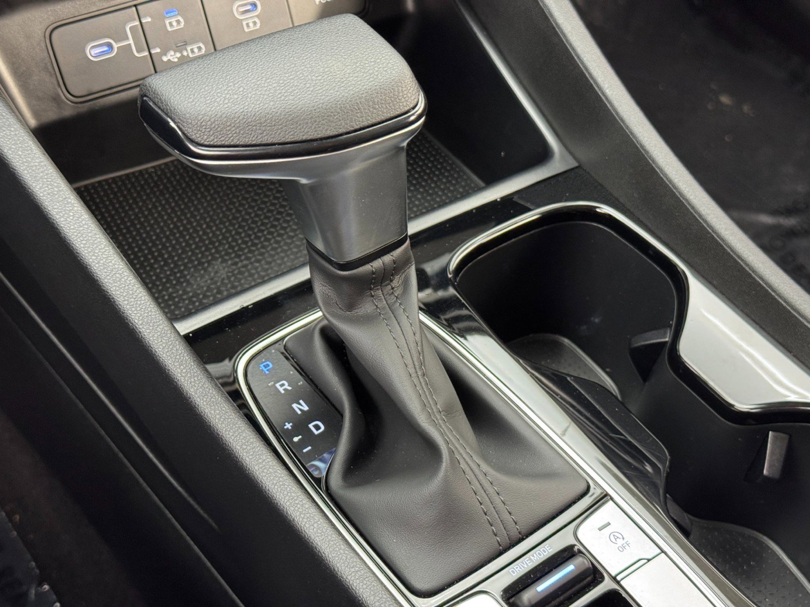 Used 2025 Hyundai Tucson SE image 29