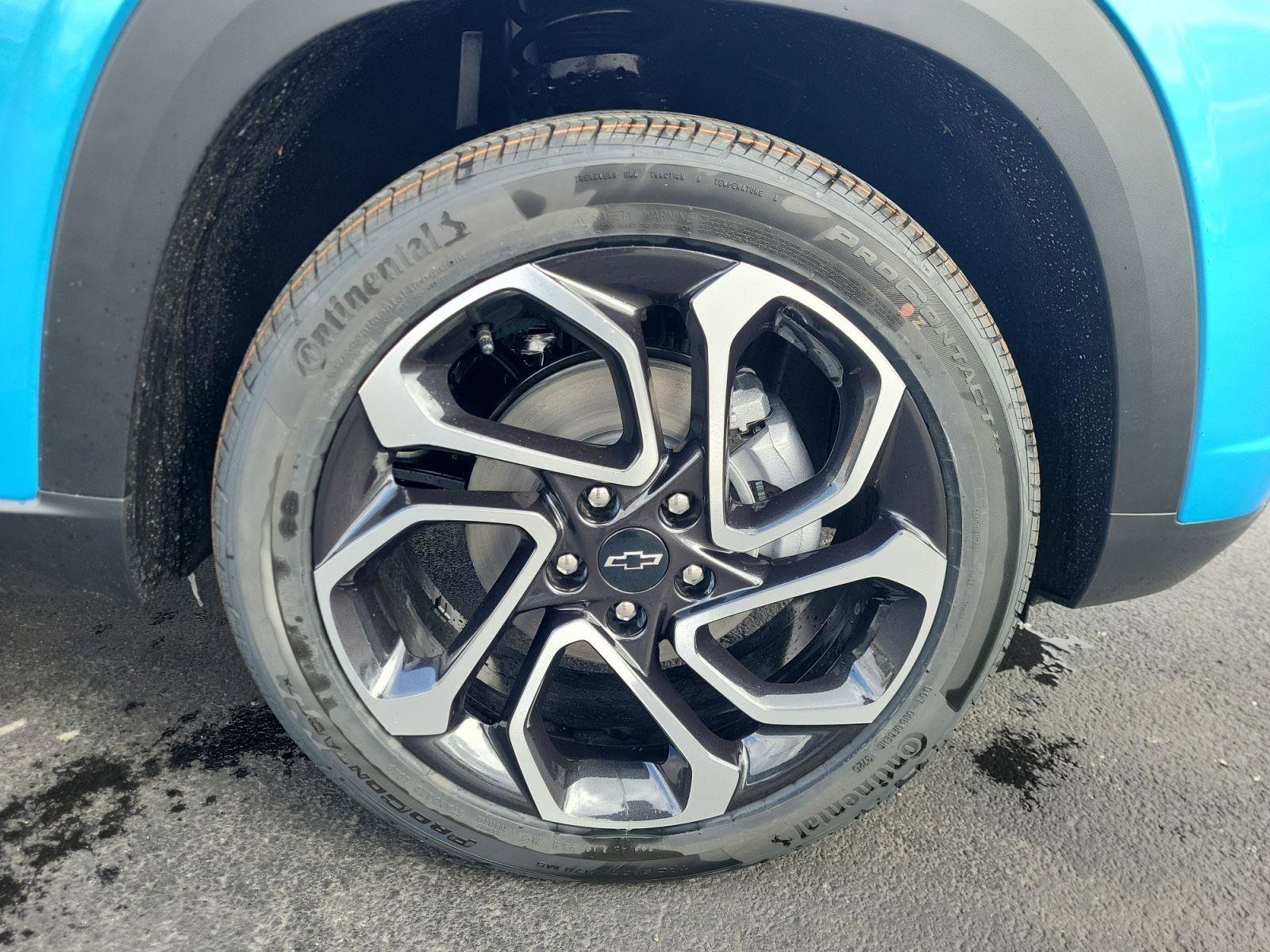 New 2026 Chevrolet Trax RS w/ Sunroof Package FWD image 30