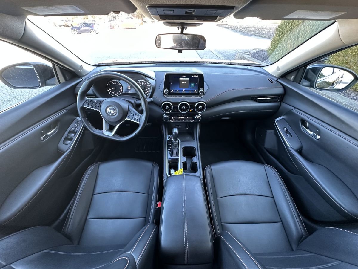 Used 2023 Nissan Sentra SR w/ SR Premium Package image 13