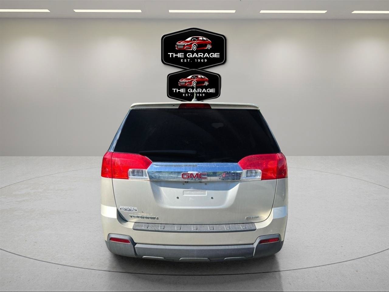 Used 2015 GMC Terrain SLE AWD/4WD image 4