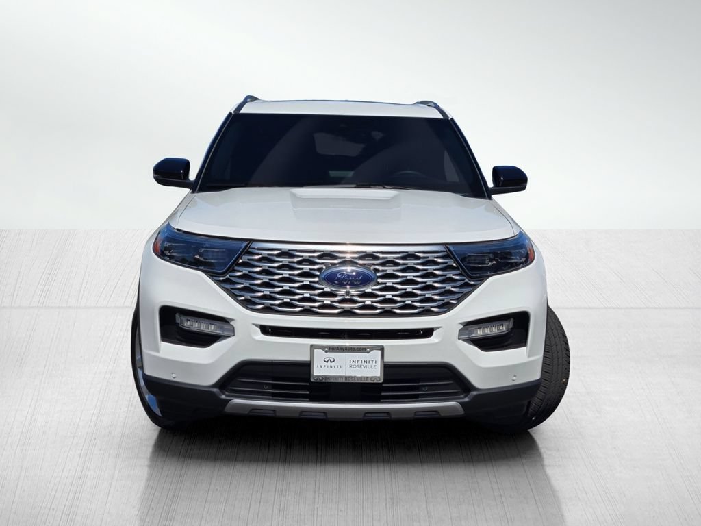 Used 2021 Ford Explorer Platinum w/ Equipment Group 601A AWD/4WD image 2