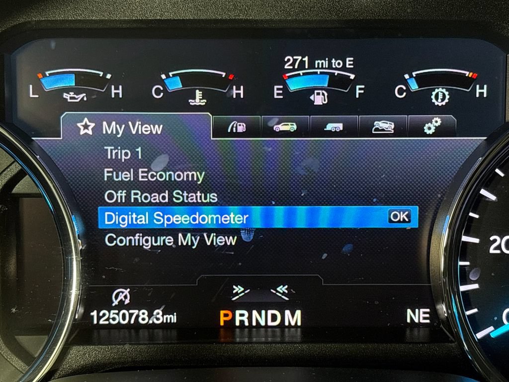 Used 2019 Ford Expedition XLT w/ Equipment Group 202A AWD/4WD image 23