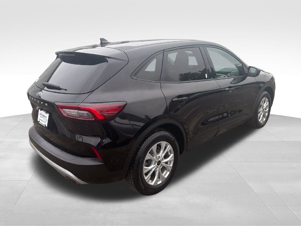 Used 2025 Ford Escape Active FWD image 5