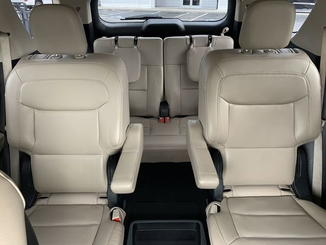 Used 2020 Ford Explorer XLT w/ Equipment Group 202A image 30