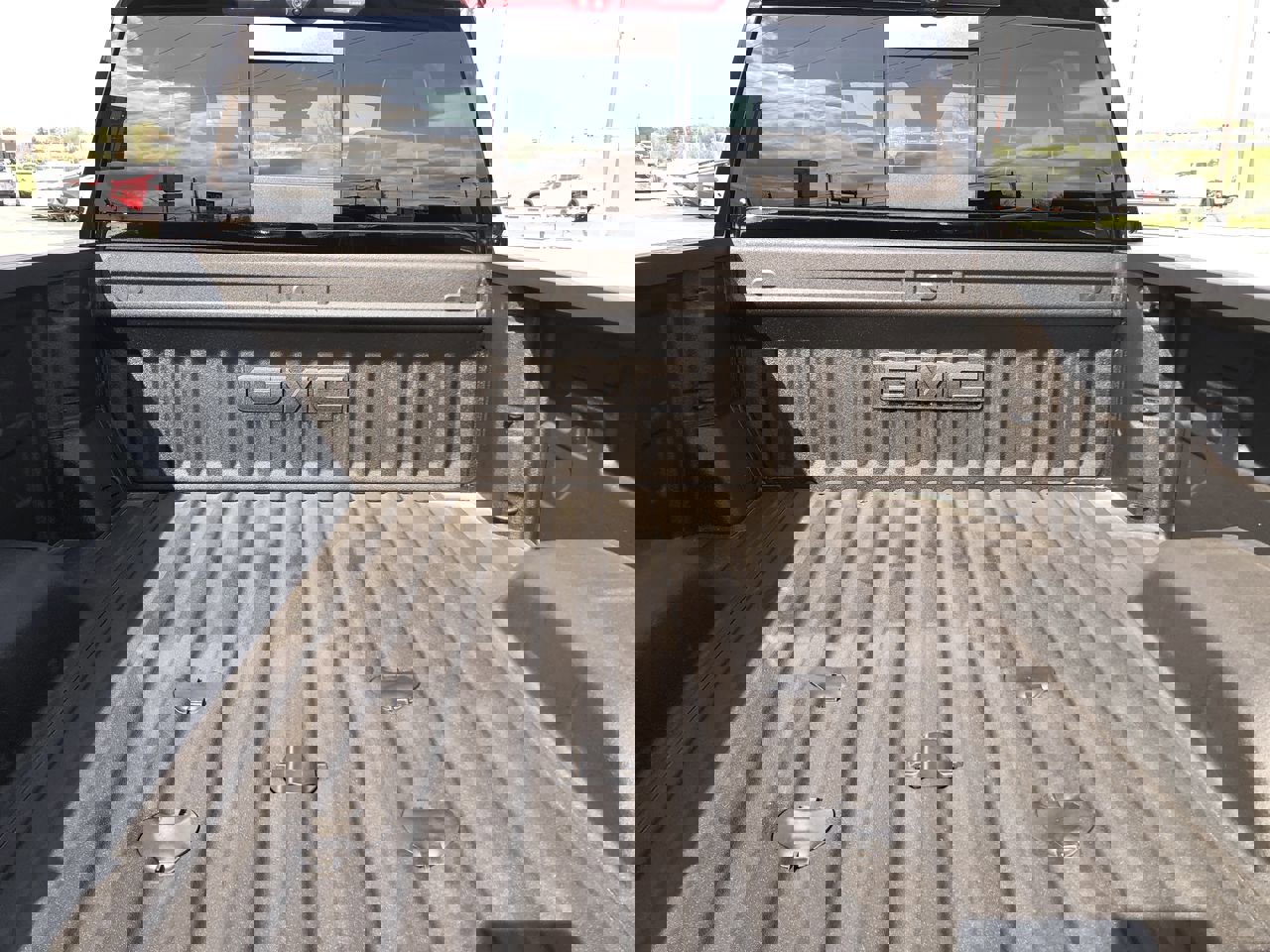 Used 2025 GMC Sierra 2500 Denali Ultimate image 17