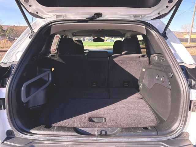 Used 2017 Jeep Cherokee Latitude w/ Safety/Convenience Group image 23