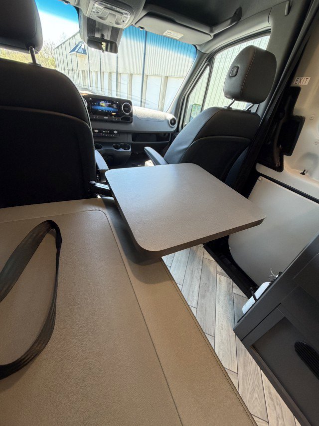 Used 2022 Mercedes-Benz Sprinter 2500 image 61