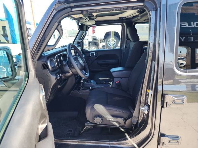 Used 2023 Jeep Gladiator Willys image 21