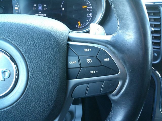 Used 2017 Jeep Grand Cherokee Altitude AWD/4WD image 14