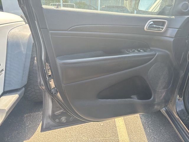 Used 2015 Jeep Grand Cherokee Laredo w/ Quick Order Package 23E image 13