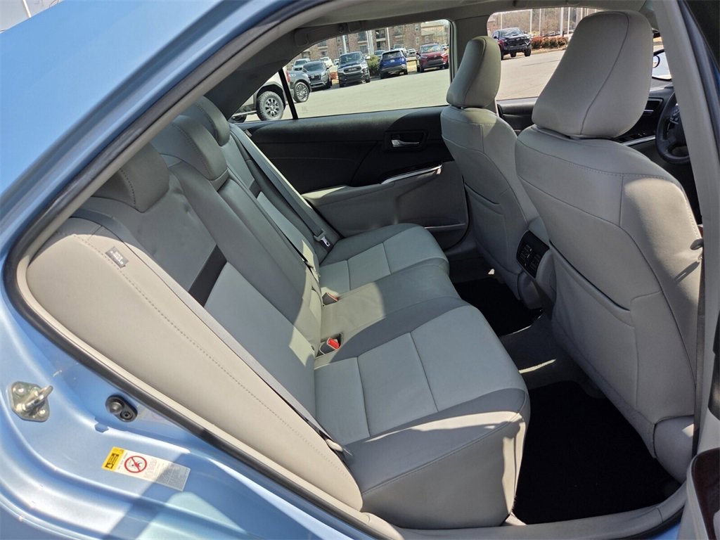Used 2014 Toyota Camry XLE w/ Leather Package image 12