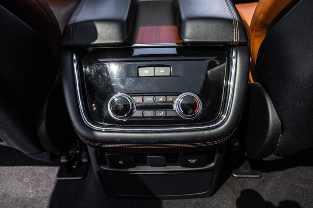 Used 2020 Lincoln Navigator Reserve AWD/4WD image 22