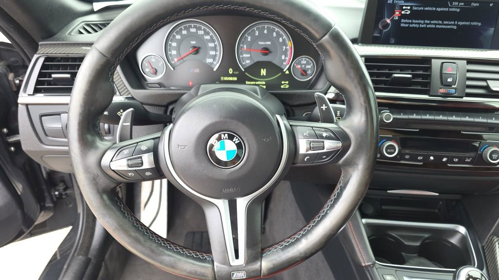 Used 2015 BMW M4 Convertible RWD image 15