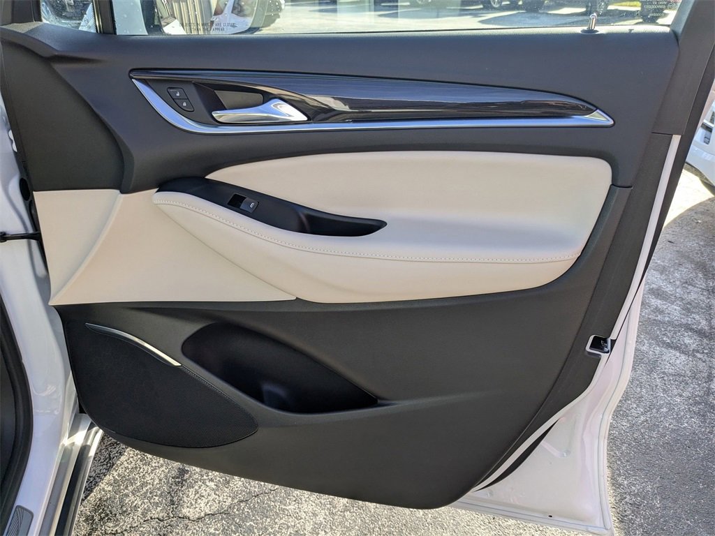 Certified 2024 Buick Enclave Essence image 28