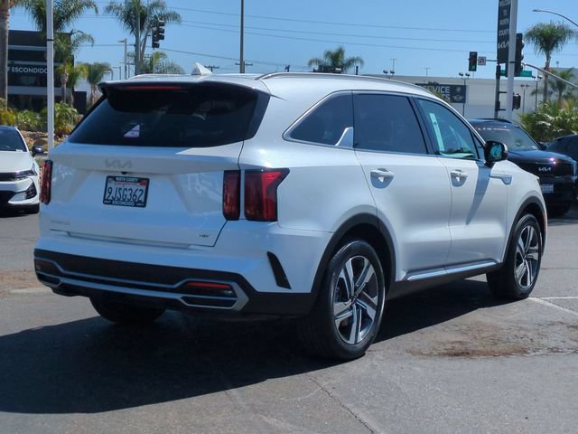 Certified 2023 Kia Sorento EX AWD/4WD image 3