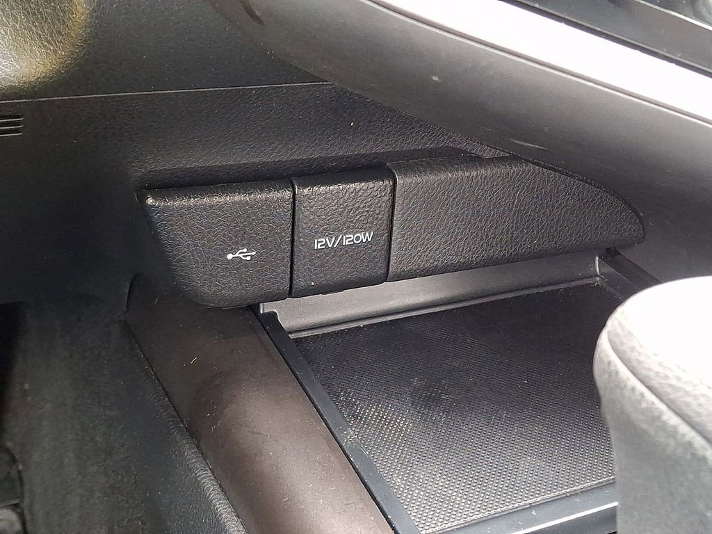 Used 2021 Toyota Camry LE FWD image 23