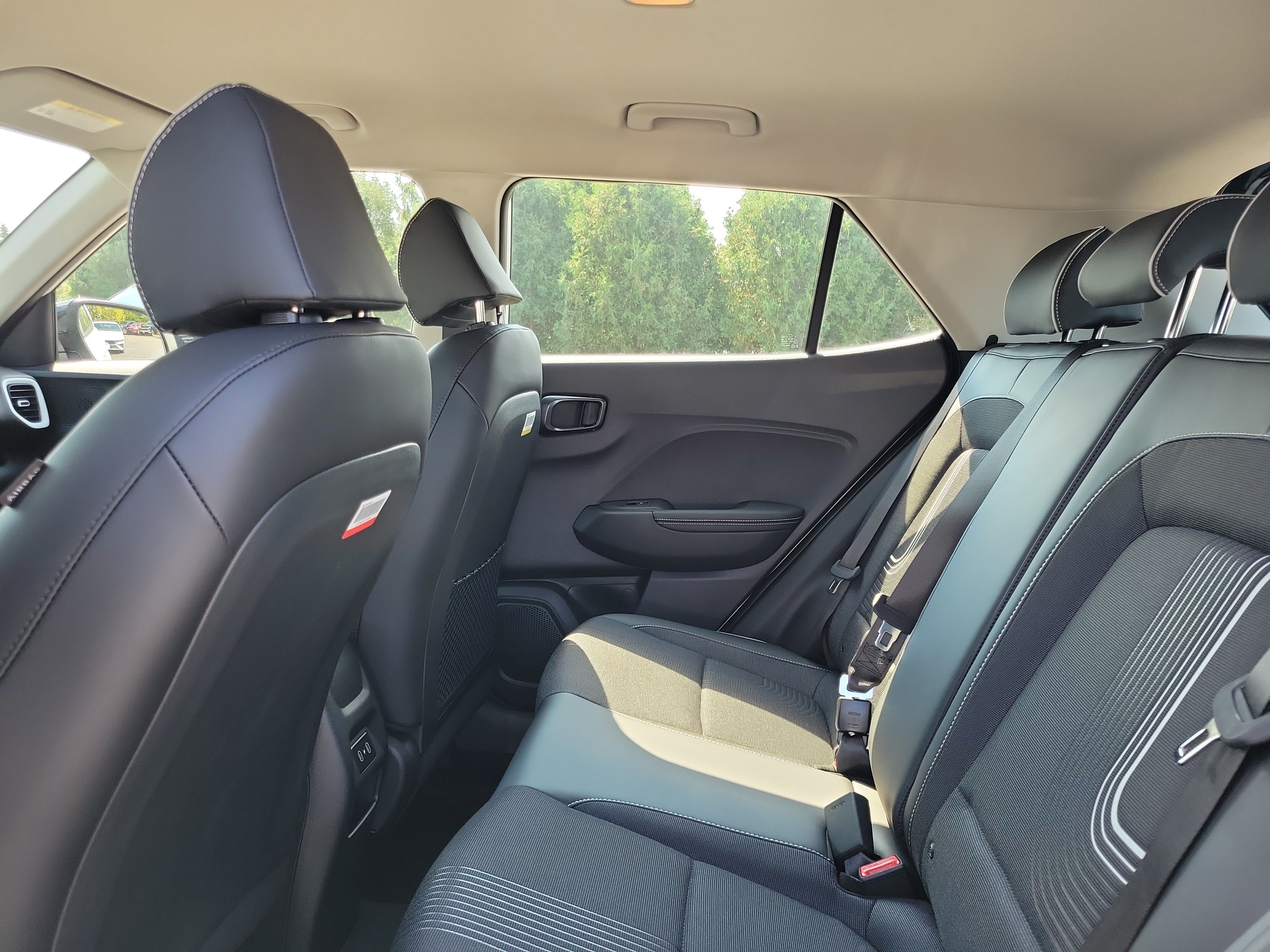 New 2026 Hyundai Venue SEL FWD image 11