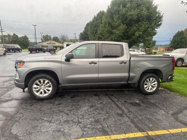 Used 2023 Chevrolet Silverado 1500 Custom AWD/4WD image 4