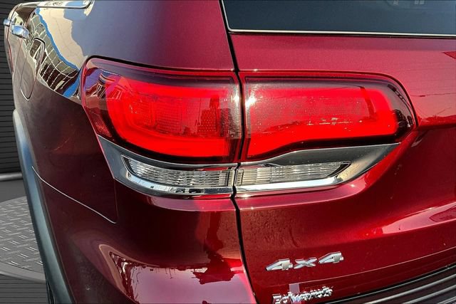 Used 2021 Jeep Grand Cherokee Limited AWD/4WD image 23