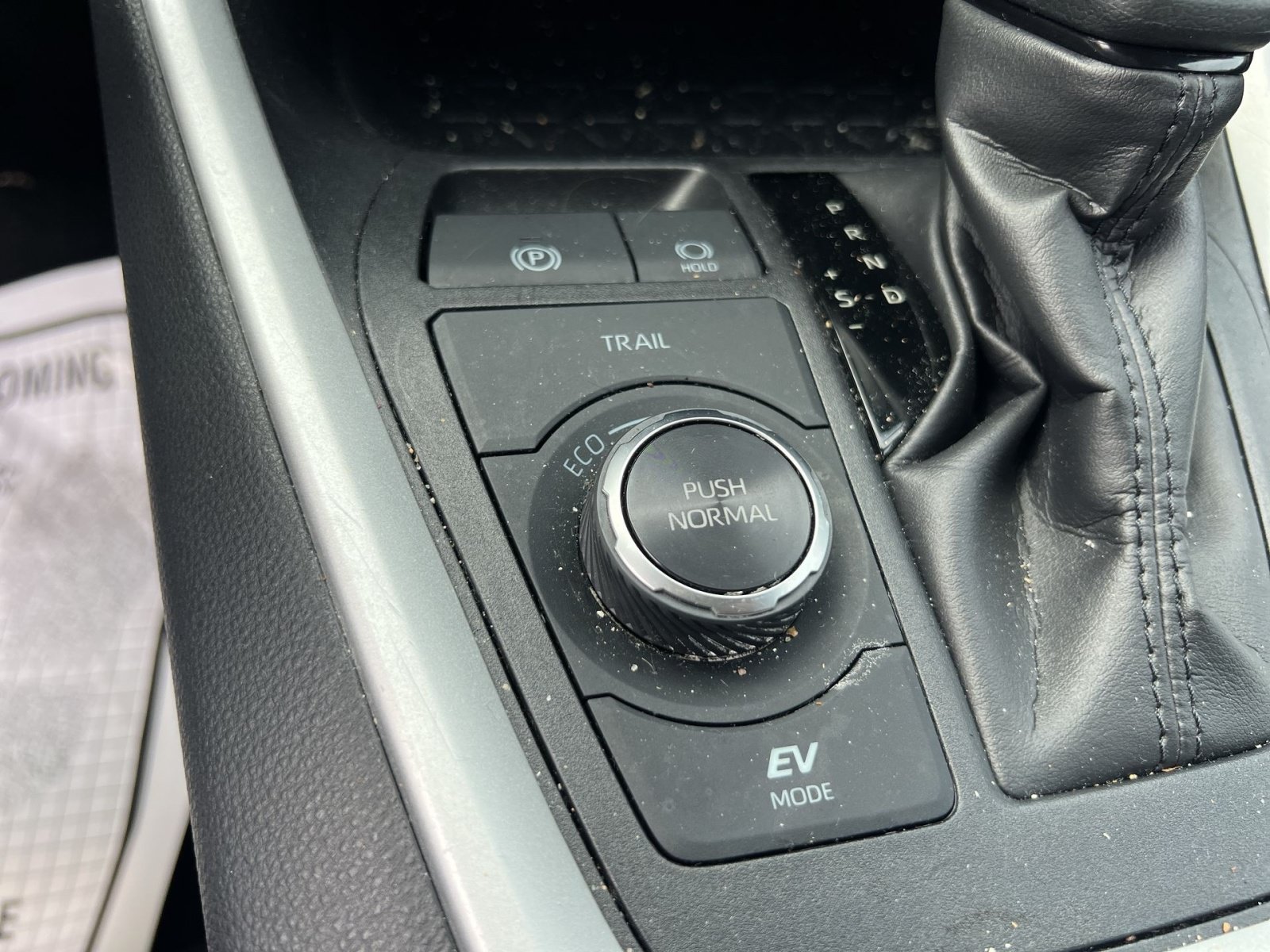 Used 2025 Toyota RAV4 XLE AWD/4WD image 28